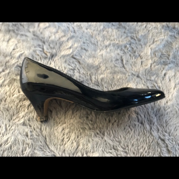 Patent leather kitten heels SIZE 9 - Picture 2 of 6